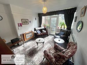 Dining/Sitting Room- click for photo gallery